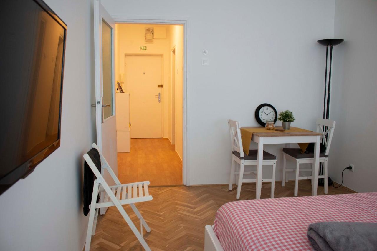 Apartment Plus Загреб Экстерьер фото